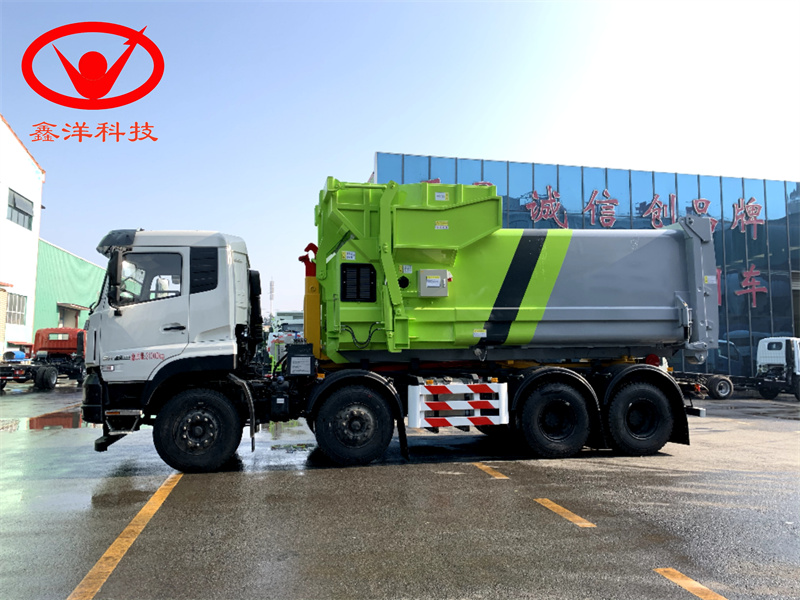 31噸東風(fēng)天龍勾臂垃圾車短軸