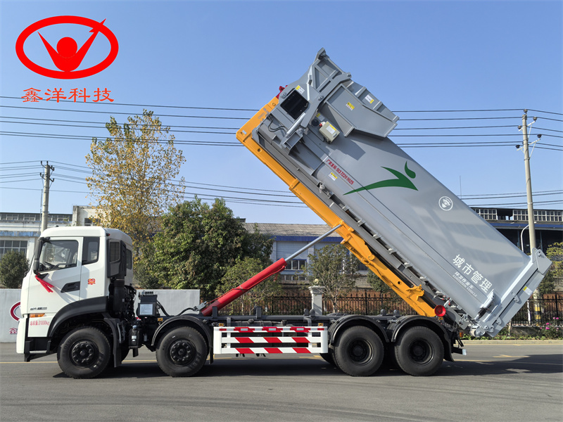31噸東風(fēng)天龍勾臂垃圾車
