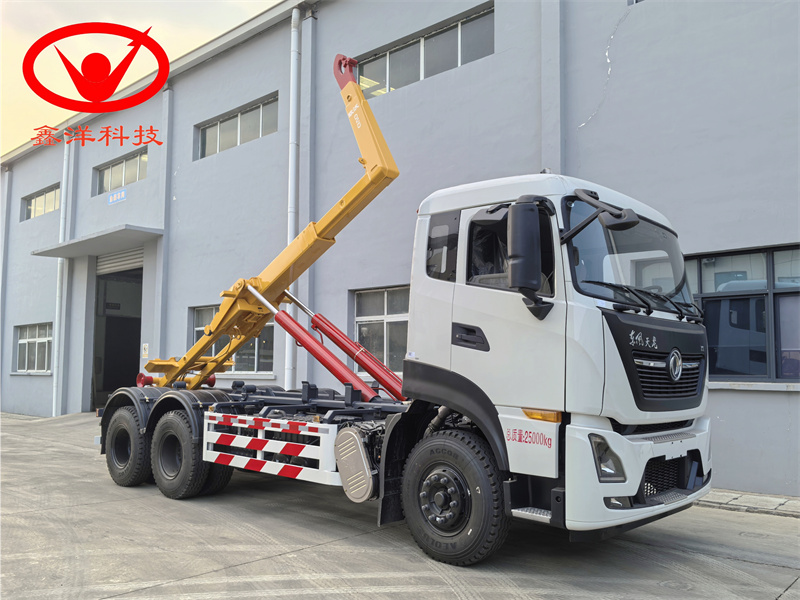 25噸東風(fēng)天龍勾臂垃圾車