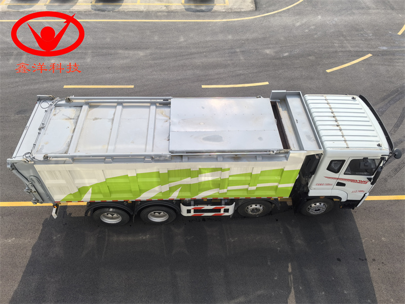 東風(fēng)華神前四后八平推污泥自卸車
